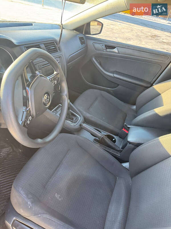 Седан Volkswagen Jetta 2015 в Киеве фото 2 Седан Volkswagen Jetta 2015 в Киеве