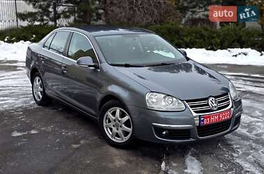 Седан Volkswagen Jetta 2010 в Полтаві