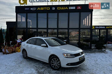 Седан Volkswagen Jetta 2012 в Львові