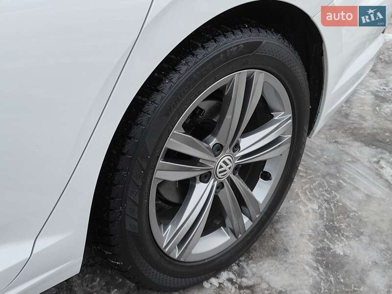 Седан Volkswagen Jetta 2019 в Кривом Роге