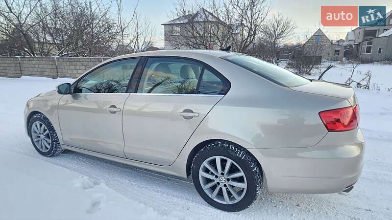 Седан Volkswagen Jetta 2013 в Каменском фото 5 Седан Volkswagen Jetta 2013 в Каменском