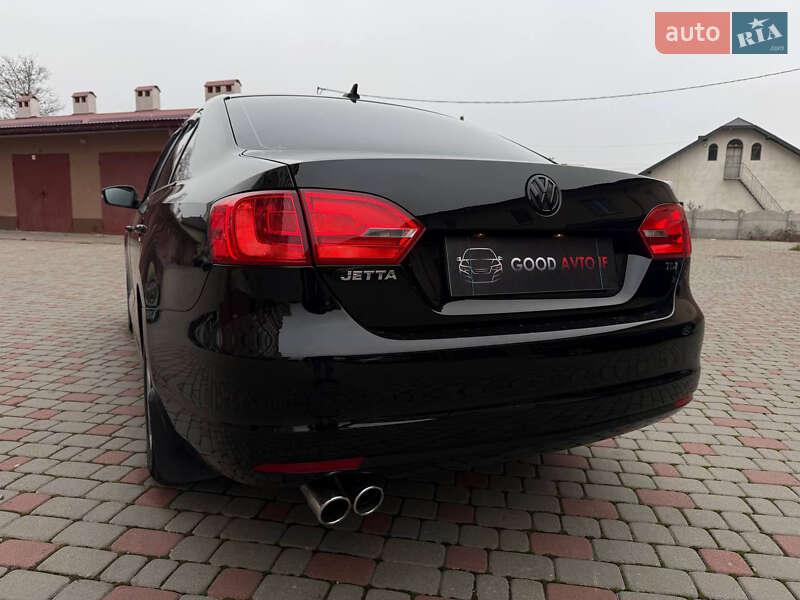 Седан Volkswagen Jetta 2011 в Ивано-Франковске