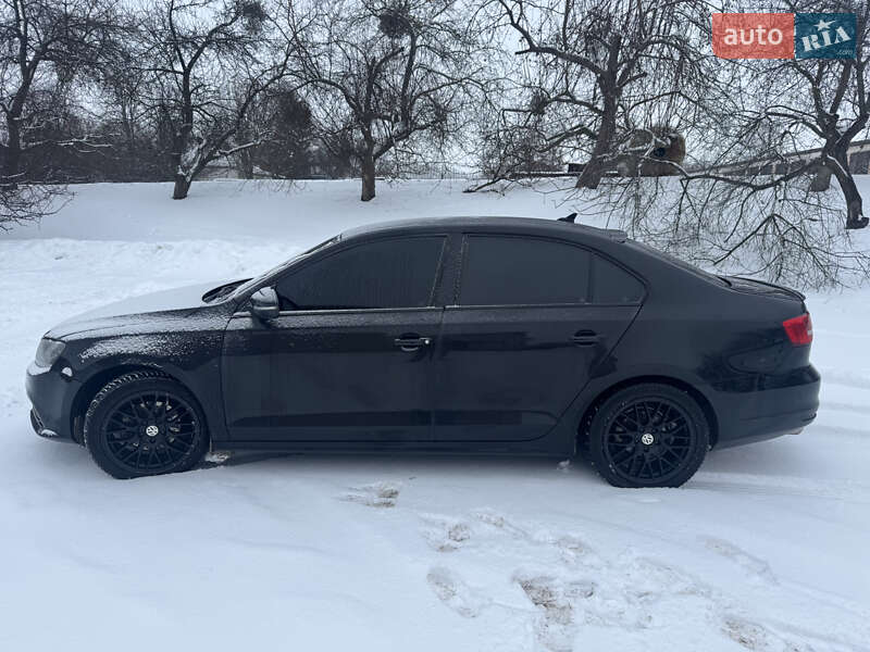 Седан Volkswagen Jetta 2015 в Великій Багачці