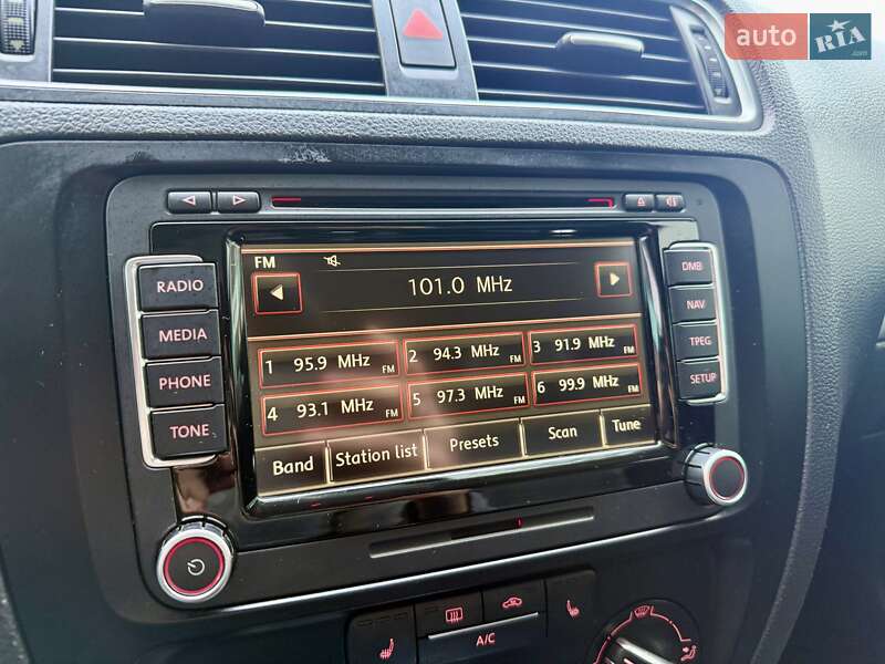 Седан Volkswagen Jetta 2013 в Одессе