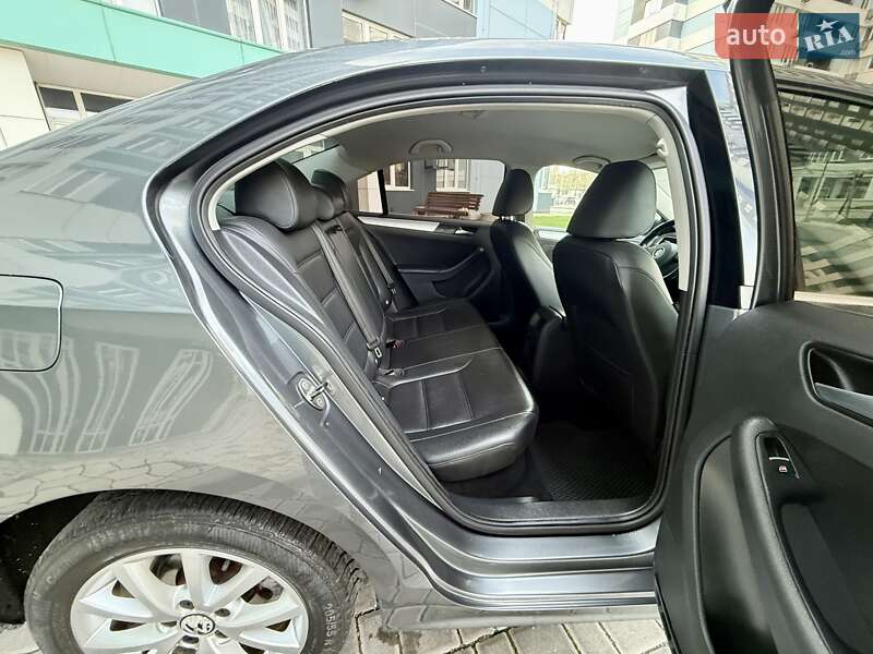 Седан Volkswagen Jetta 2013 в Одессе