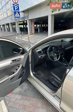Седан Volkswagen Jetta 2013 в Вишневому
