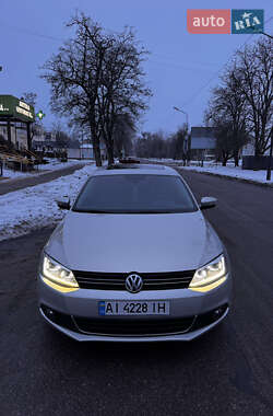 Седан Volkswagen Jetta 2010 в Києві