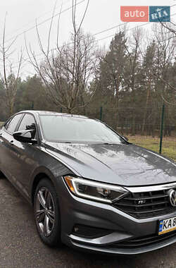 Седан Volkswagen Jetta 2018 в Киеве