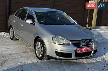 Седан Volkswagen Jetta 2007 в Охтирці
