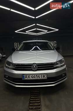 Седан Volkswagen Jetta 2015 в Харькове