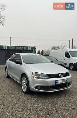 Седан Volkswagen Jetta 2011 в Новомосковске