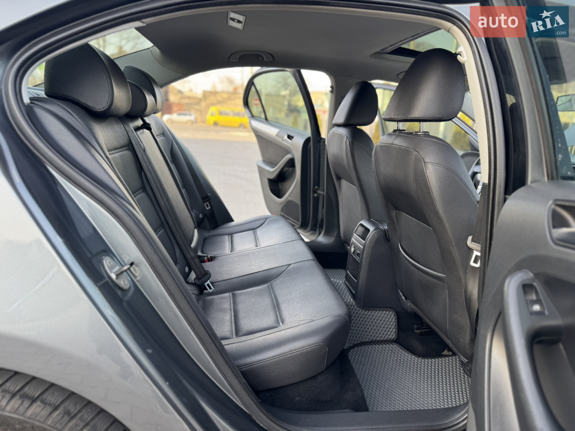 2011 Volkswagen Jetta - мініатюра 26