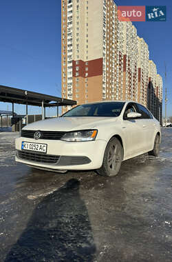 Седан Volkswagen Jetta 2013 в Києві