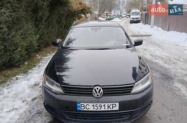 Седан Volkswagen Jetta 2014 в Львові