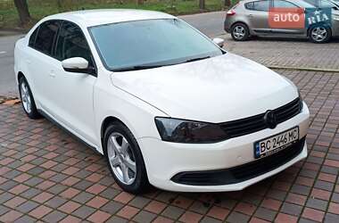 Седан Volkswagen Jetta 2013 в Львове