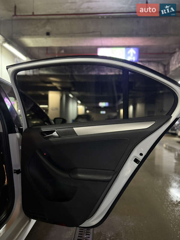 Седан Volkswagen Jetta 2015 в Одессе