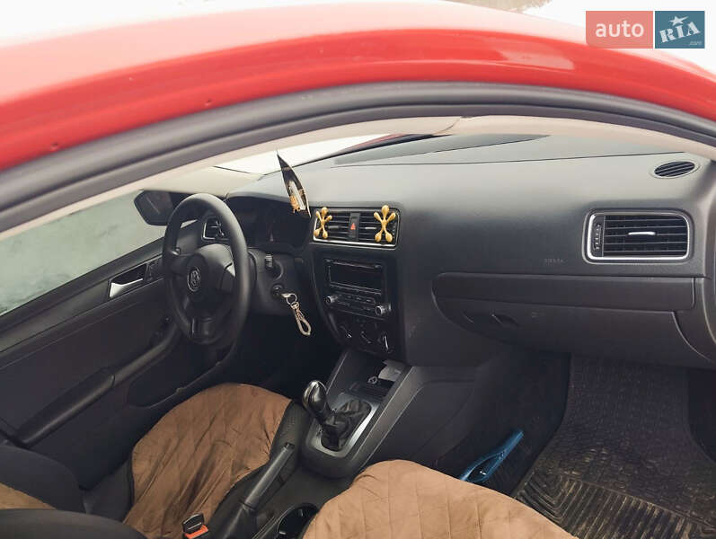 Седан Volkswagen Jetta 2013 в Монастырище