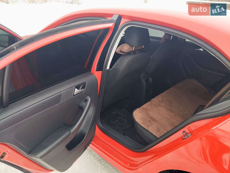 Седан Volkswagen Jetta 2013 в Монастырище