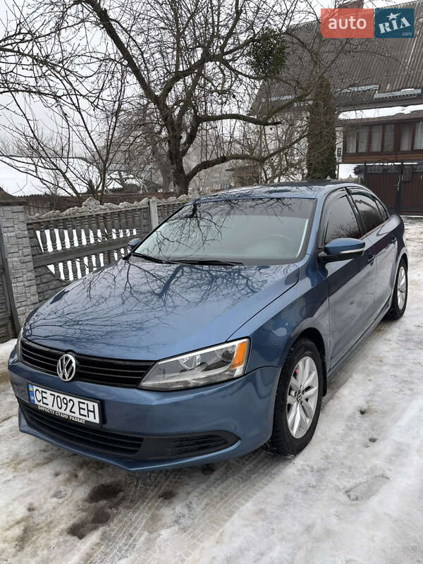 Седан Volkswagen Jetta 2014 в Черновцах