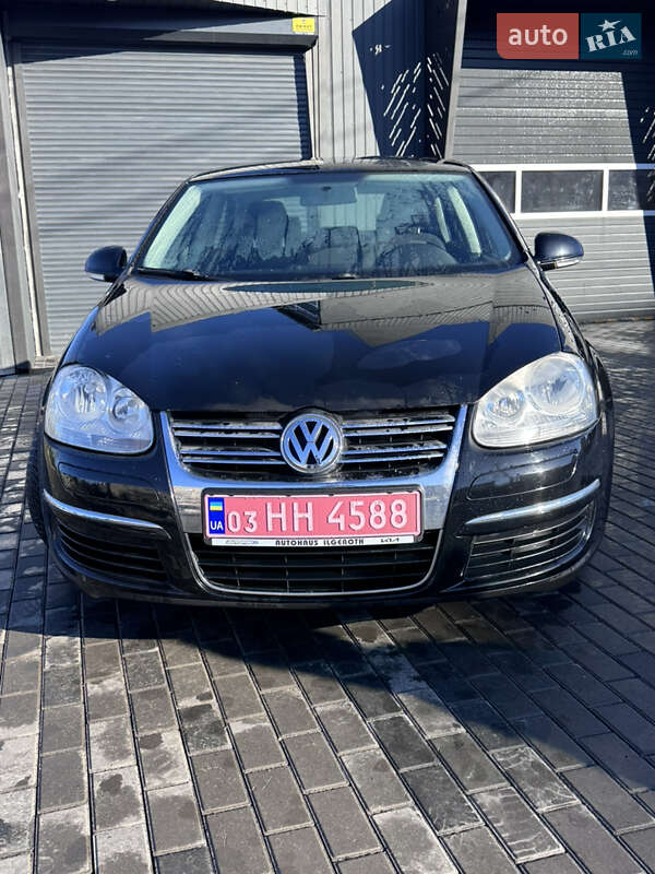 Седан Volkswagen Jetta 2010 в Балте