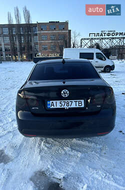 Седан Volkswagen Jetta 2006 в Києві