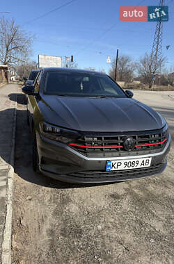 Седан Volkswagen Jetta 2019 в Запоріжжі