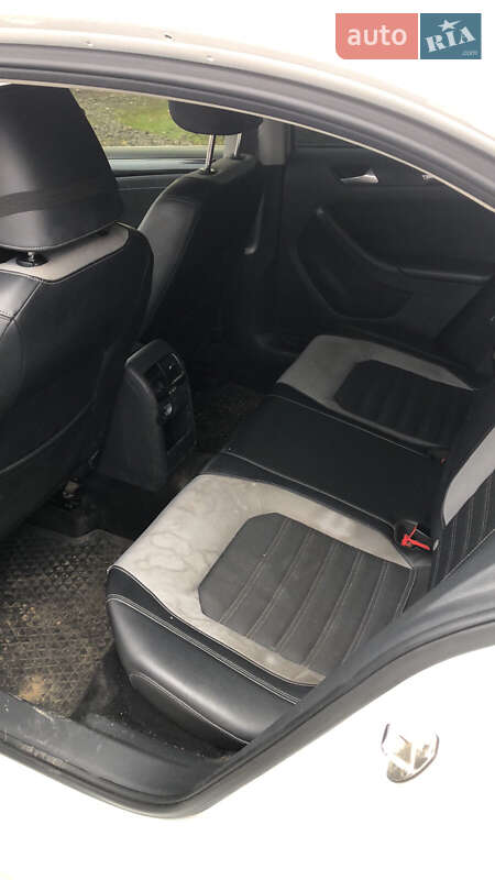 Седан Volkswagen Jetta 2015 в Мукачевому