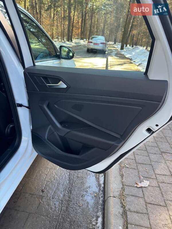 Седан Volkswagen Jetta 2023 в Львове