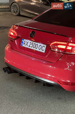 Седан Volkswagen Jetta 2013 в Харкові