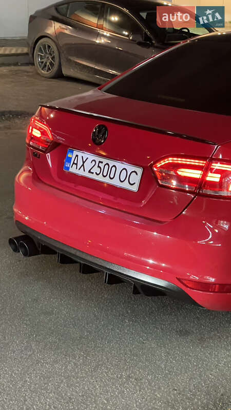 Седан Volkswagen Jetta 2013 в Харкові