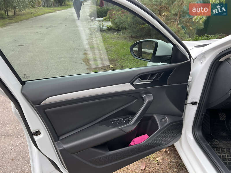 Седан Volkswagen Jetta 2018 в Талалаевке