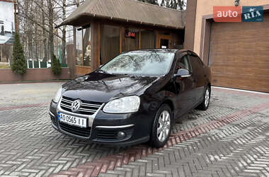 Седан Volkswagen Jetta 2006 в Солотвине