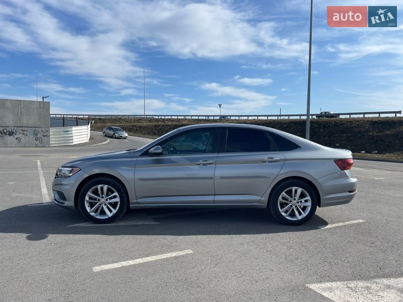 Седан Volkswagen Jetta 2019 в Львове