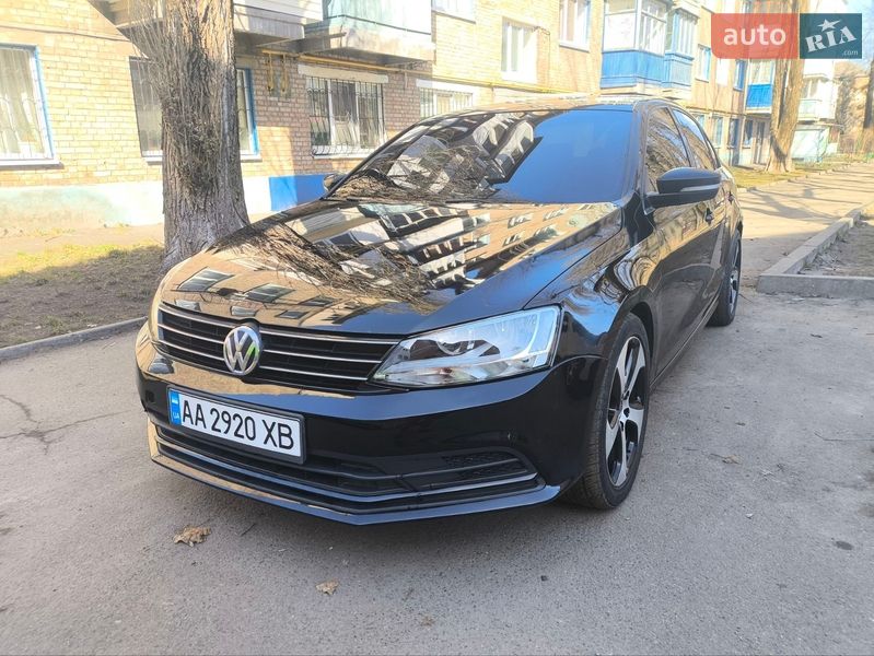 Седан Volkswagen Jetta 2015 в Киеве