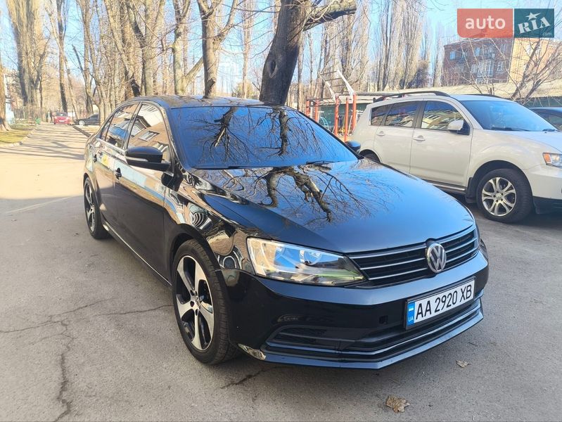 Седан Volkswagen Jetta 2015 в Киеве