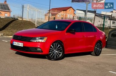 Седан Volkswagen Jetta 2016 в Киеве