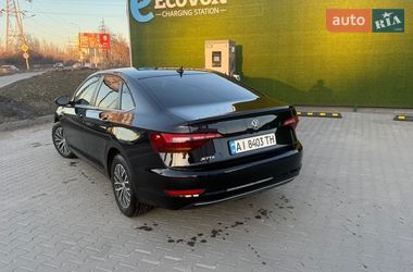 Седан Volkswagen Jetta 2019 в Києві