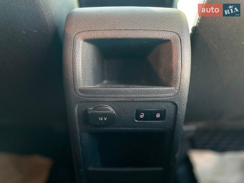 Седан Volkswagen Jetta 2014 в Днепре