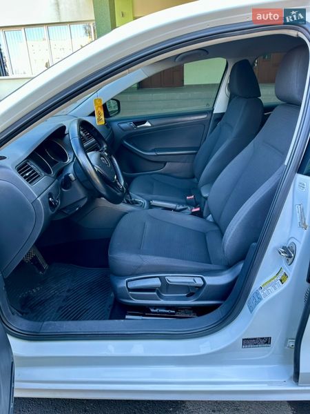 Седан Volkswagen Jetta 2015 в Тульчине