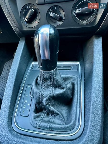 Седан Volkswagen Jetta 2015 в Тульчине