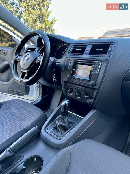 Седан Volkswagen Jetta 2015 в Тульчине