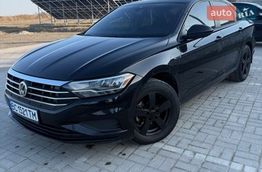 Седан Volkswagen Jetta 2018 в Львове