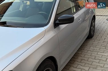 Седан Volkswagen Jetta 2016 в Винниках
