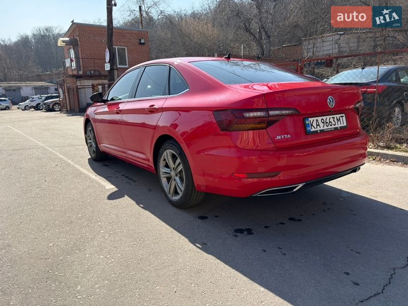 Седан Volkswagen Jetta 2018 в Киеве