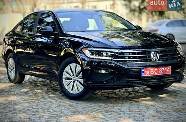 Седан Volkswagen Jetta 2018 в Киеве