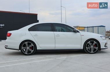 Седан Volkswagen Jetta 2015 в Звягелі