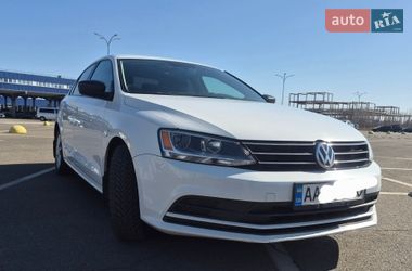 Седан Volkswagen Jetta 2015 в Киеве