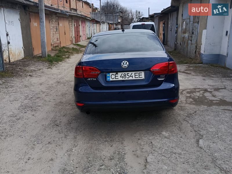 Седан Volkswagen Jetta 2011 в Черновцах