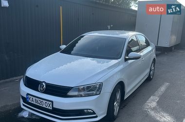 Седан Volkswagen Jetta 2016 в Киеве