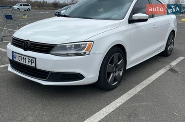 Седан Volkswagen Jetta 2012 в Києві